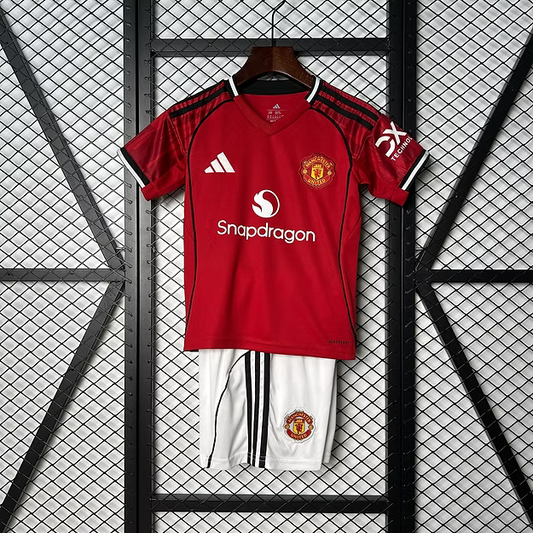 Man. Utd Home 25/26 Kids Kit (Includes Shorts)