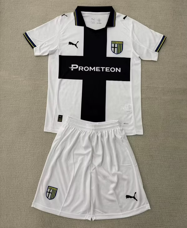 Parma Home 25/26 Kids Kit (Includes Shorts)