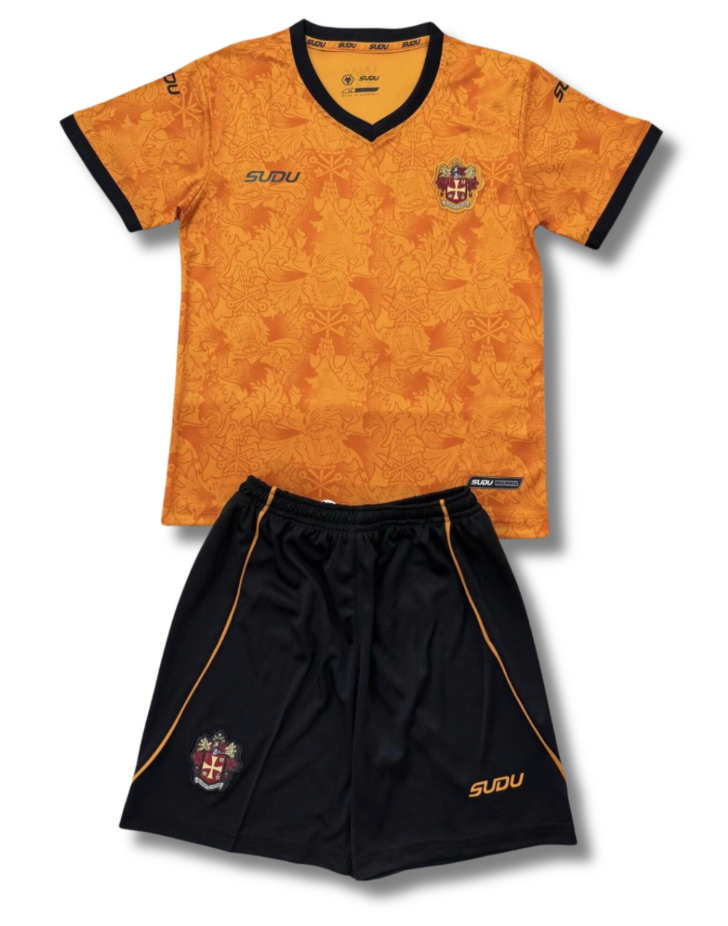 Wolves Home 26/27 Kids Kit (Includes Shorts)