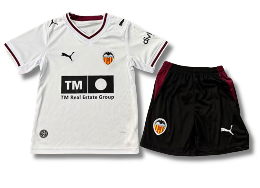 Valencia Home 26/27 Kids Kit (Includes Shorts)