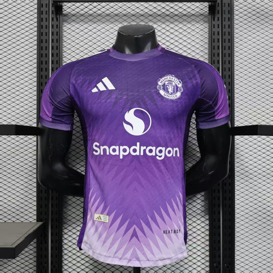 Man Utd. Concept 18 Player Issue Kit