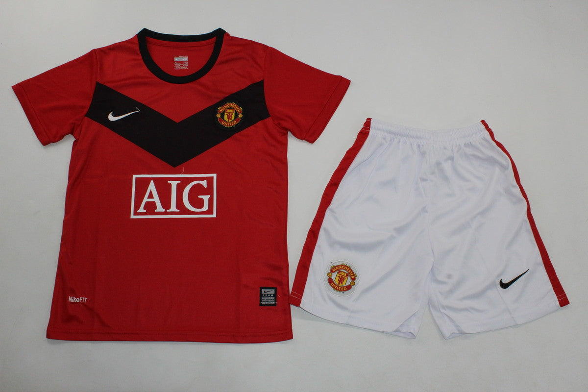 Man. Utd Home 09/10 Kids Retro Kit (Includes Shorts)