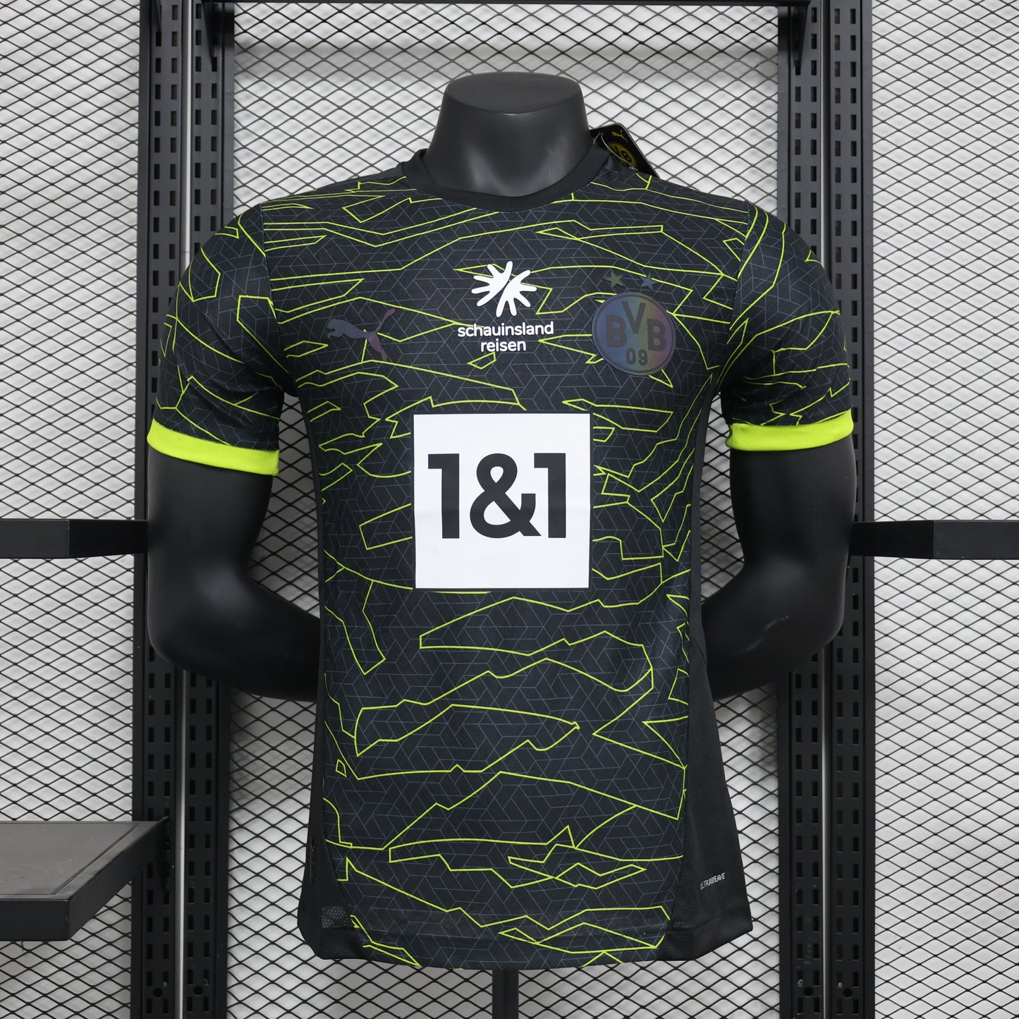 Borussia Dmund. Concept 1 Player Issue Kit
