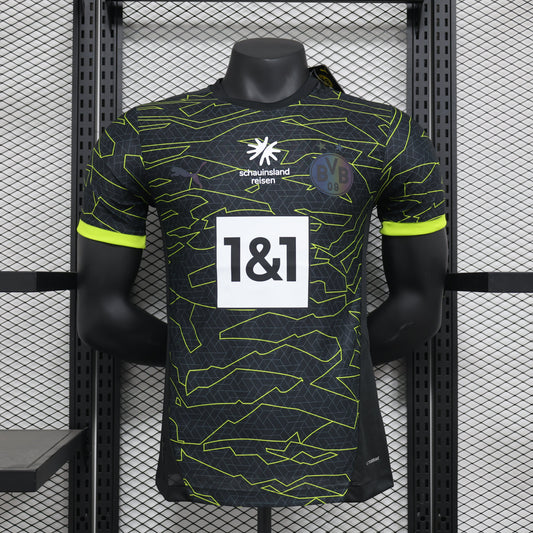 Borussia Dmund. Concept 1 Player Issue Kit