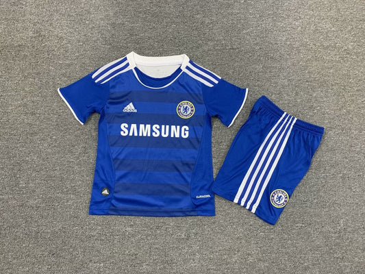 Chelsea Home 11/12 Kids Retro Kit (Includes Shorts)