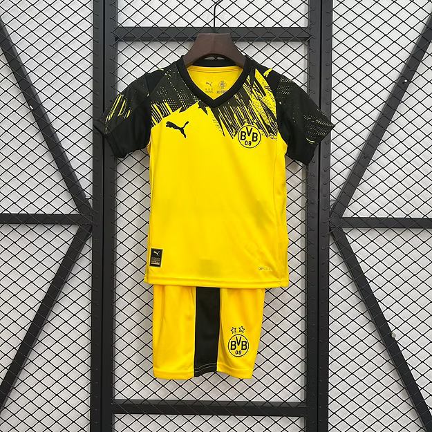 Borussia Dmund. Home 25/26 Kids Kit (Includes Shorts)