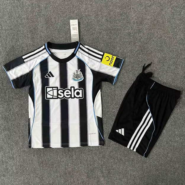 Newcastle Utd. Home 25/26 Kids Kit (Includes Shorts)