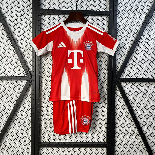 Bayern Mun. Home 25/26 Kids Kit (Includes Shorts)