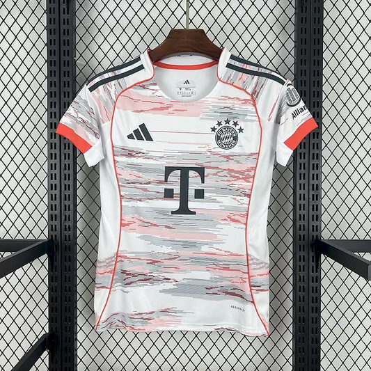 Bayern Mun. Away 25/26 Woman Kit