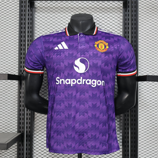 Man Utd. Concept 5 Player Issue Kit