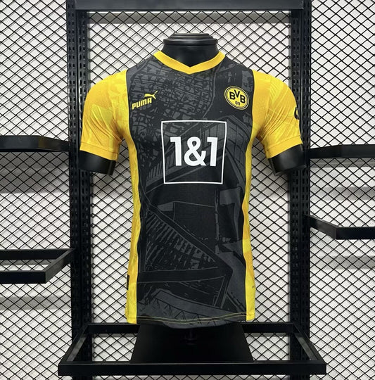 Borussia Dmund. Retro 2024 Player Issue Kit