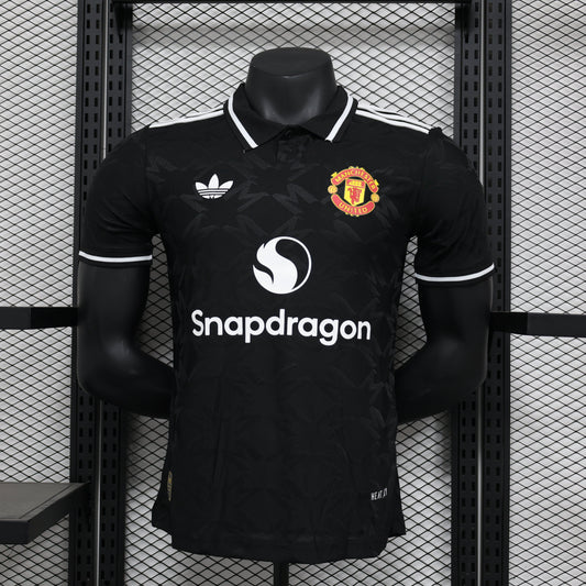 Man Utd. Concept 28 Player Issue Kit