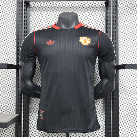 Man Utd. Concept 24 Player Issue Kit