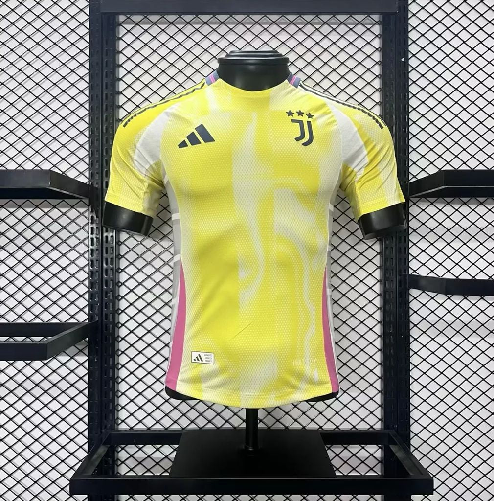 Juventu Away 24/25 Player Issue Kit