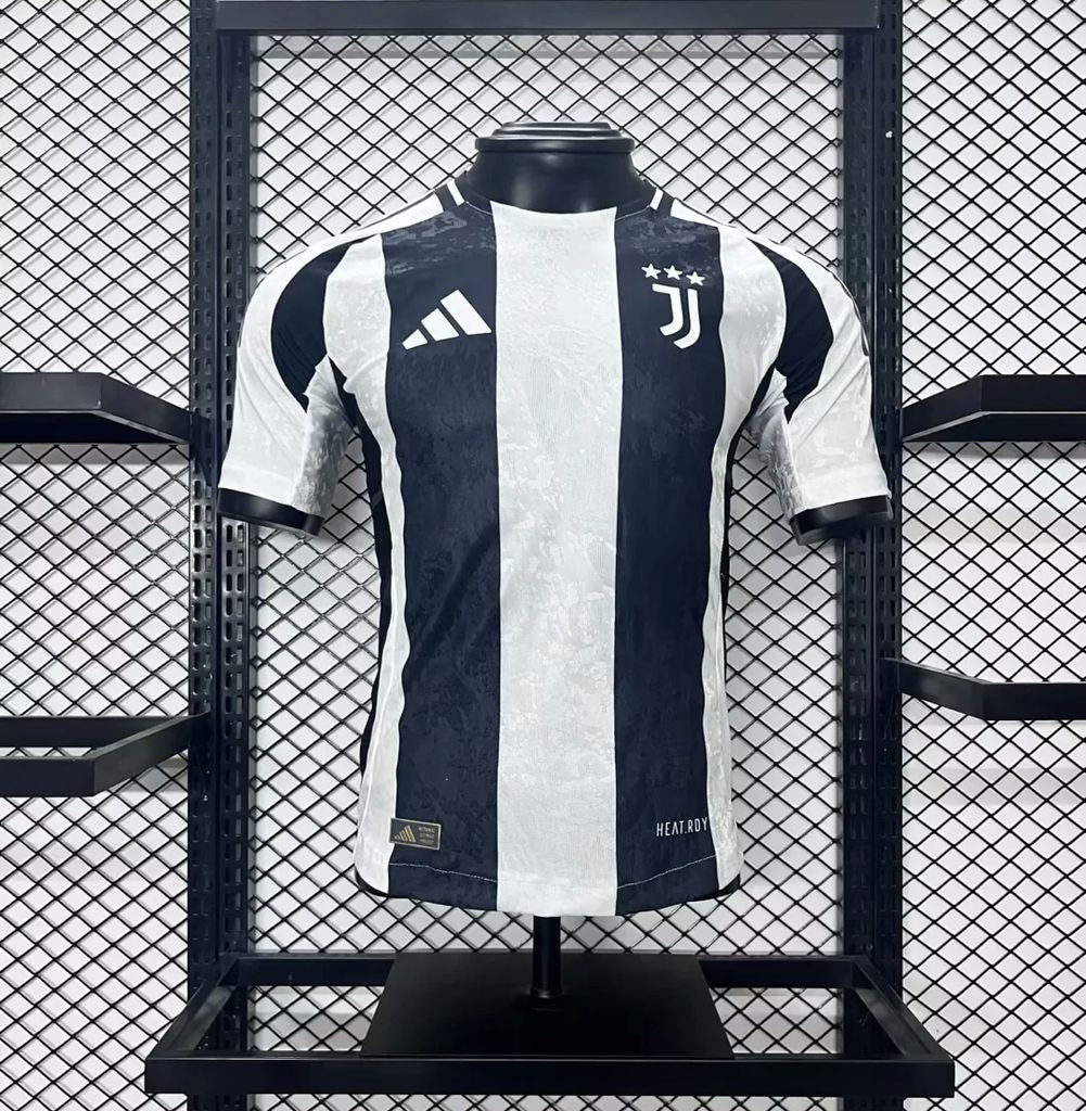 Juventu Home 24/25 Player Issue Kit