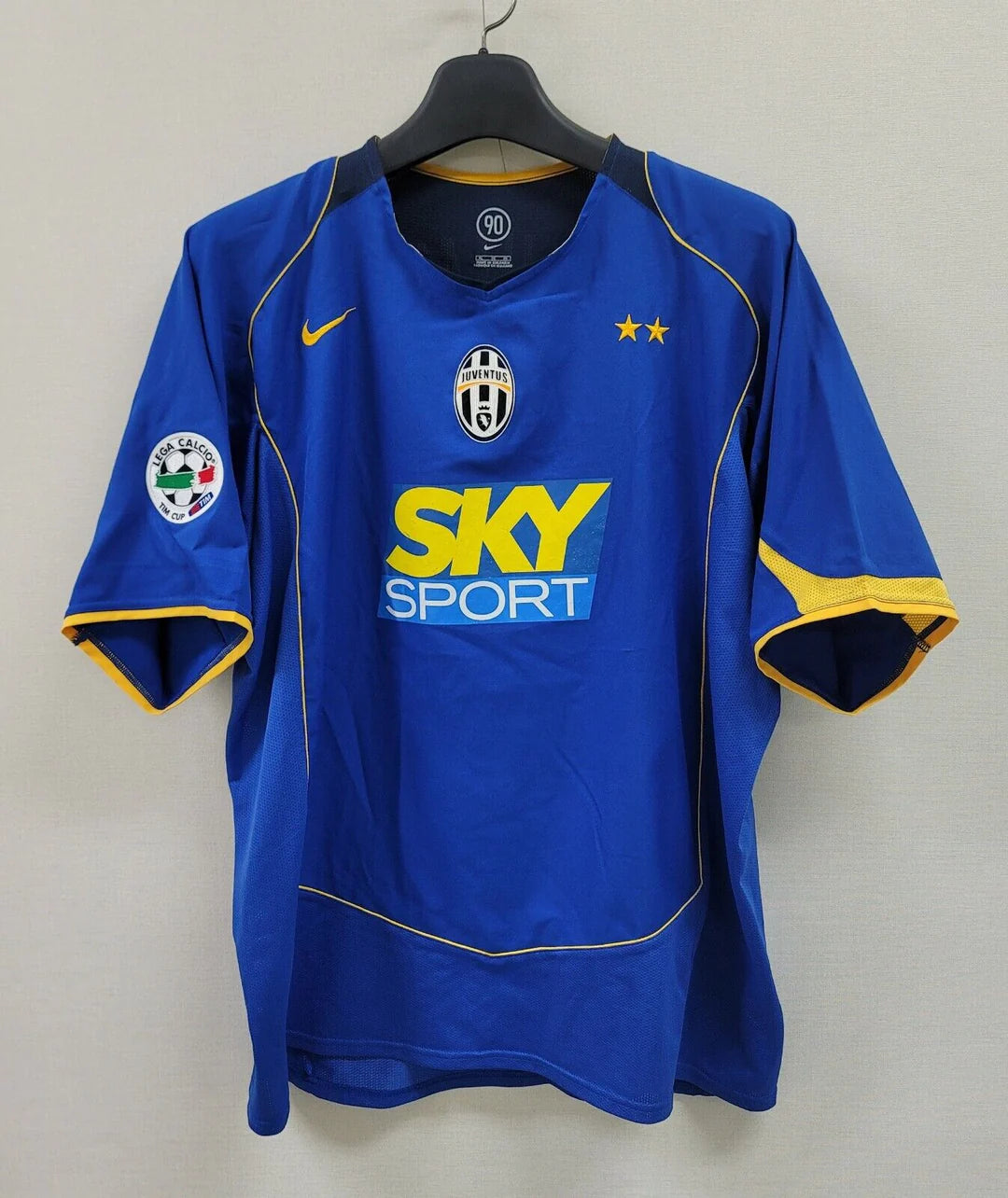 Juventu Away 04/05 Retro Club Jersey