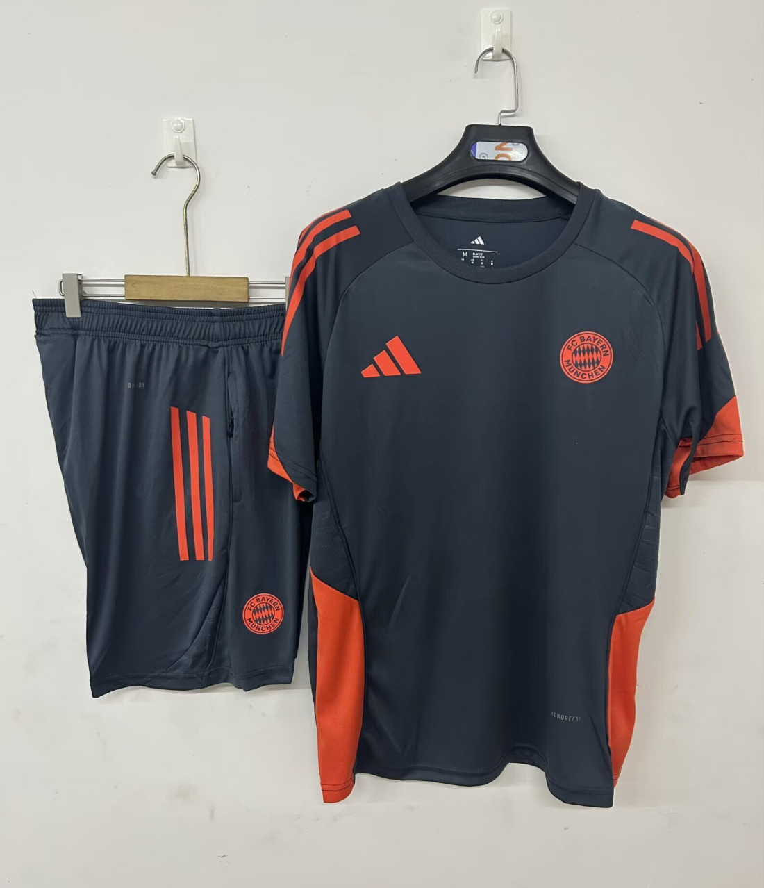 A. Madrid 25/26 Training Shorts Set 2