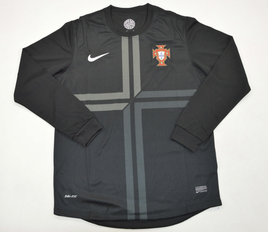 Portugal Away 2013 Long Sleeve Kit