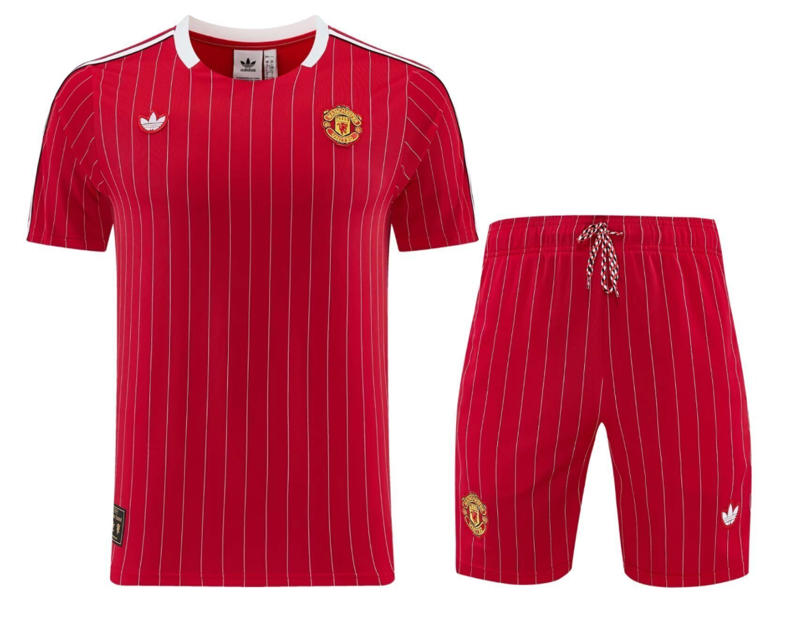 Man Utd 25/26 Pre Match/Training Shorts Set 8
