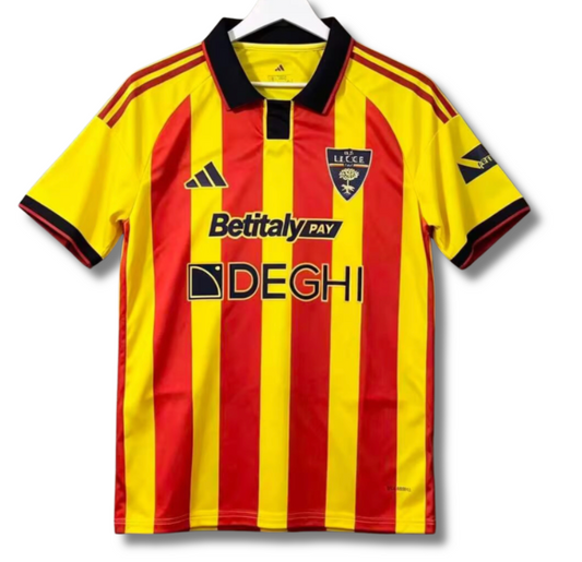 Lecce Home 26/27 Standard Kit