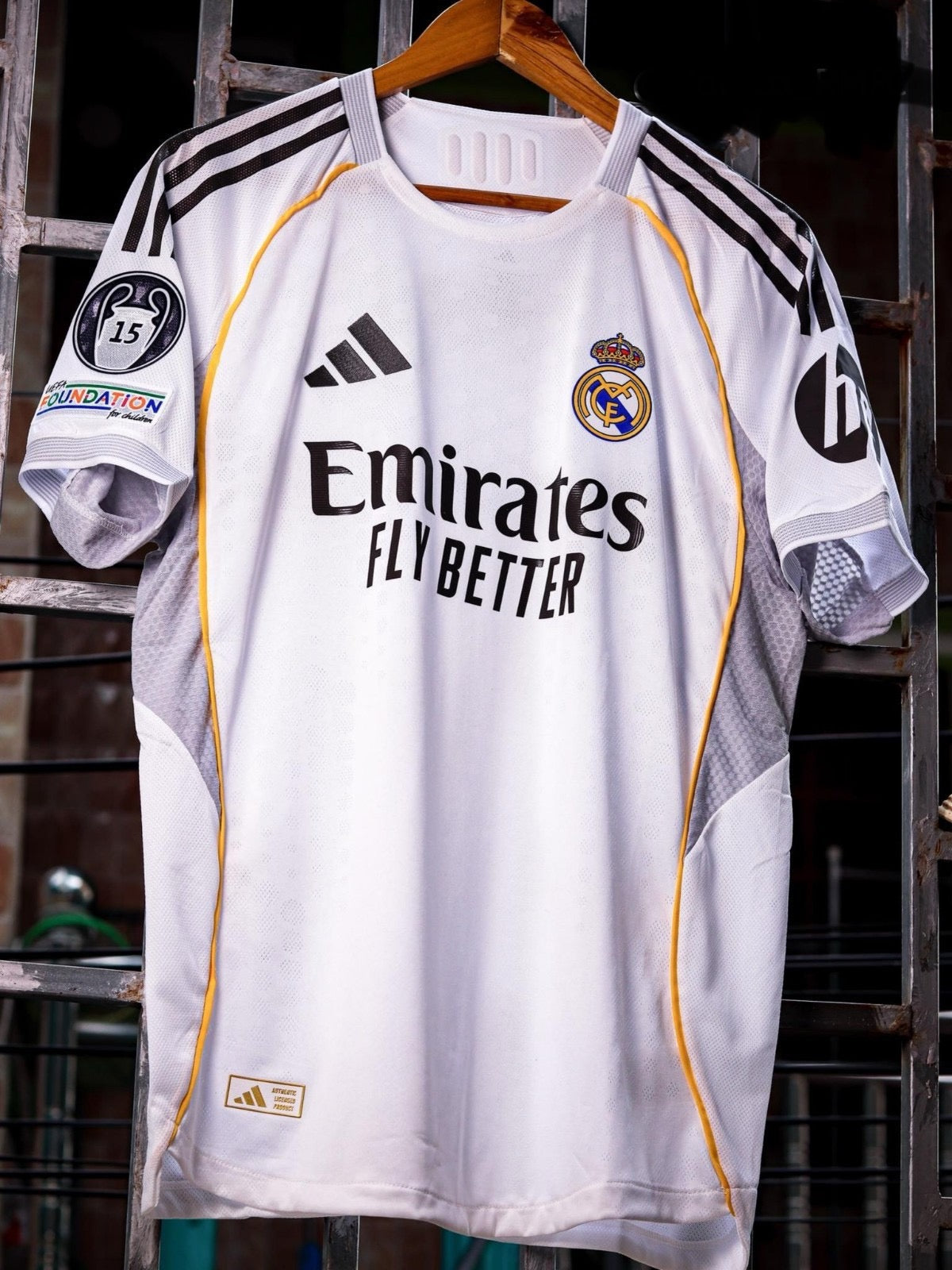 Real Madrid 25/26 Home Jersey — Player Issue
