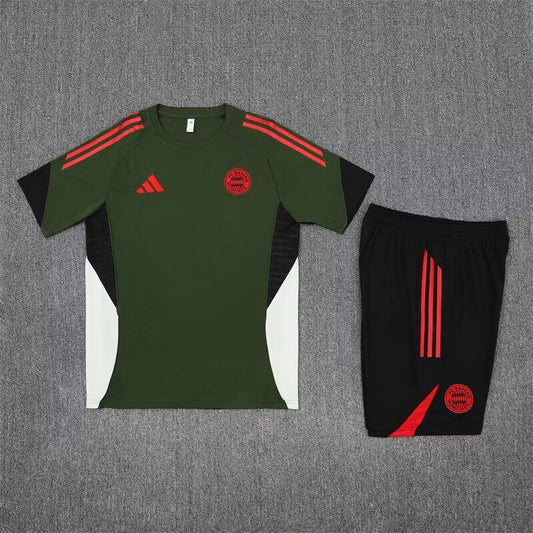 Bayern Mun. 25/26 Pre Match/Training Shorts Set 1