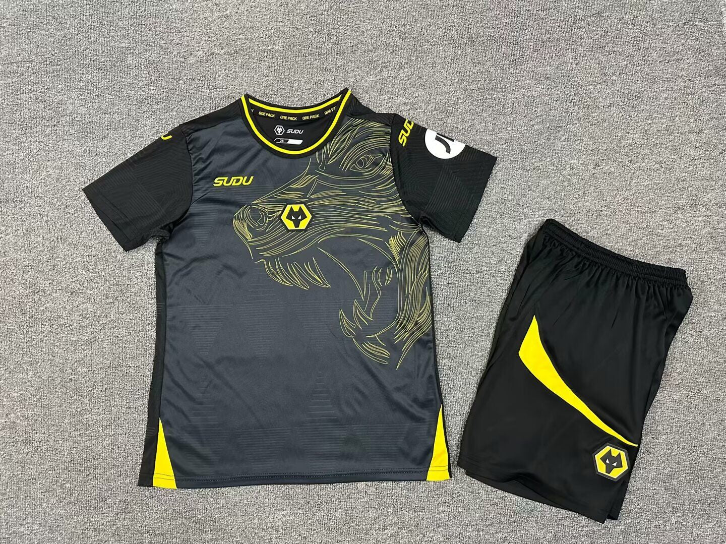 Wolves Away 24/25 Kids Kit (Includes Shorts)