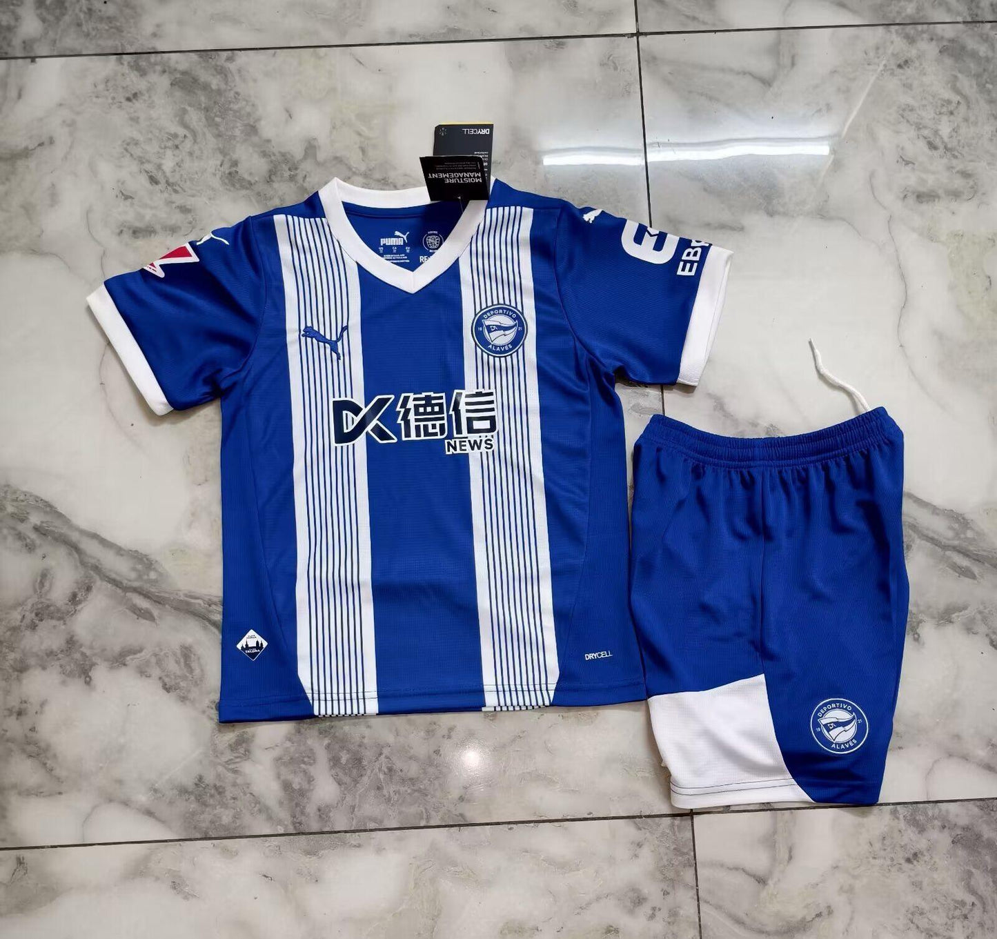 Alaves Home 24/25 Kids Kit (Includes Shorts)