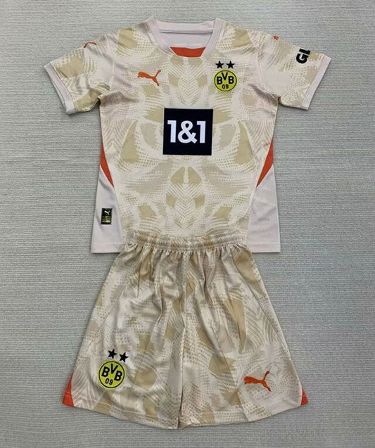 Borussia Dmund. 24/25 Kids Kit (Includes Shorts)