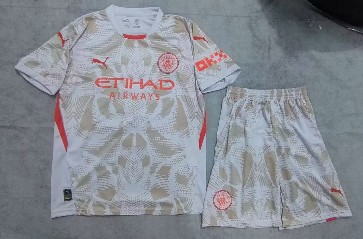 Man City. White 24/25 Kids Kit (Includes Shorts)