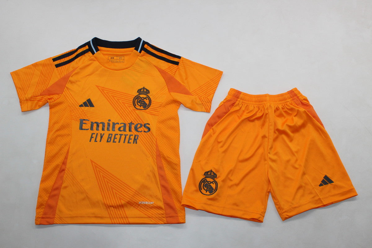 R. Madrid Away 24/25 Kids Kit (Includes Shorts)