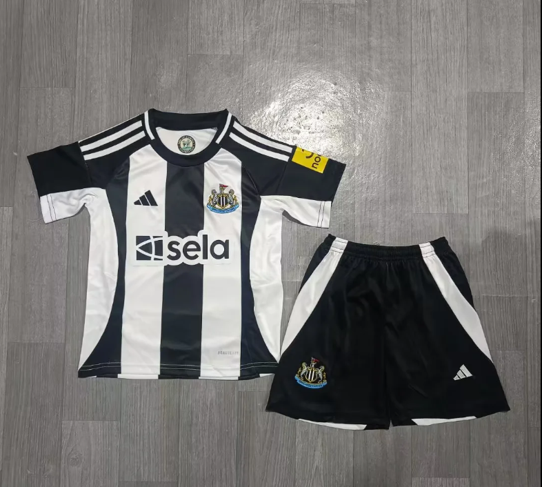 Newcastle Home 24/25 Kids Kit (Includes Shorts)