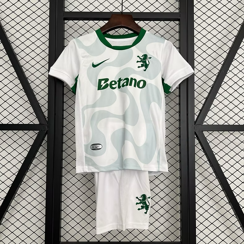 Sporting Lisbon Away 25/26 Kids Kit (Includes Shorts)