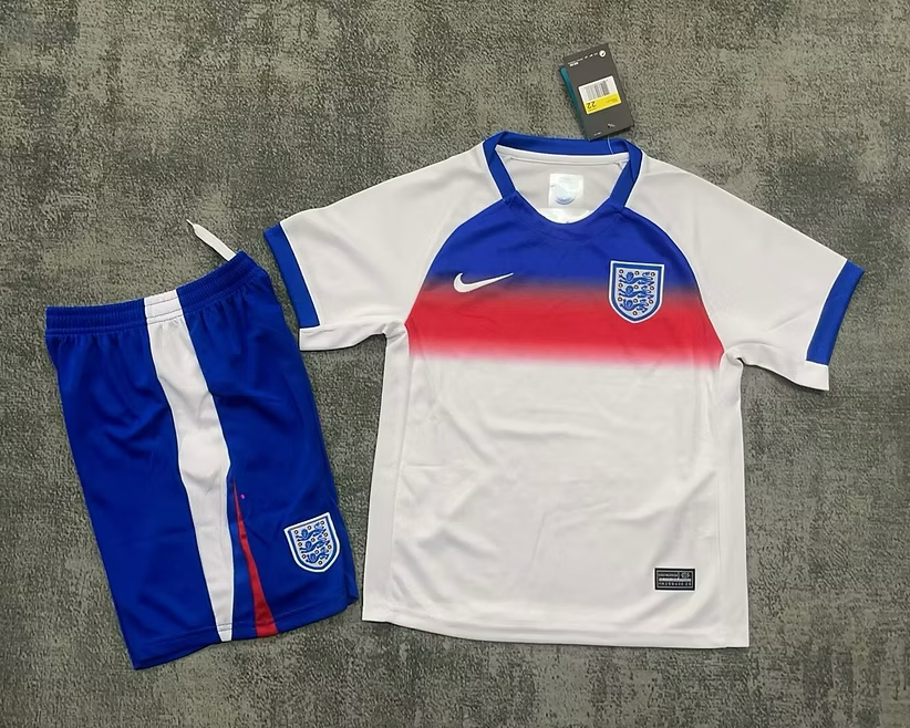 England Home 25/26 Kids Kit (Includes Shorts)