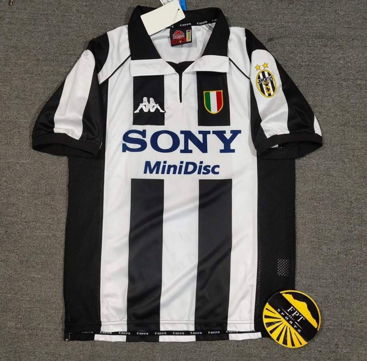 Juventu 97/98 Home Retro Club Jersey