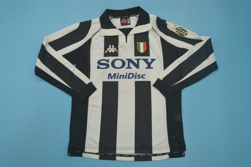 Juventu Home 97/98 Long Sleeve Retro Jersey